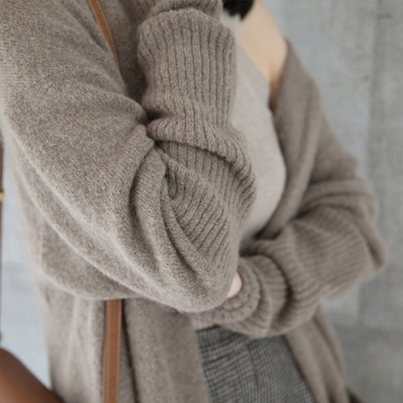 Lazy style mid-length sweater 6