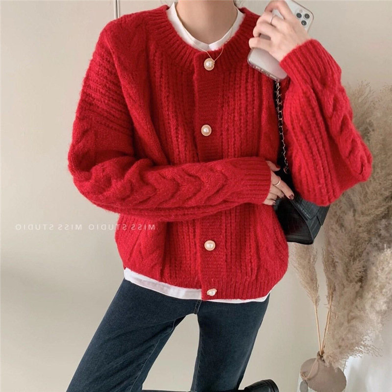 Soft and elegant knitted cardigan 10