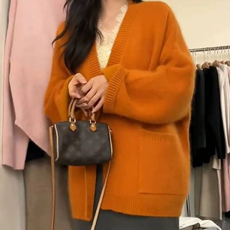 Gentle and chic top 49