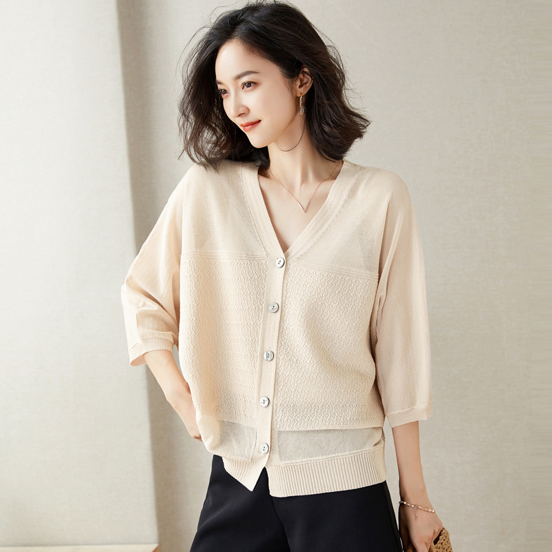 Knitted jacket and air-conditioning shirt 36