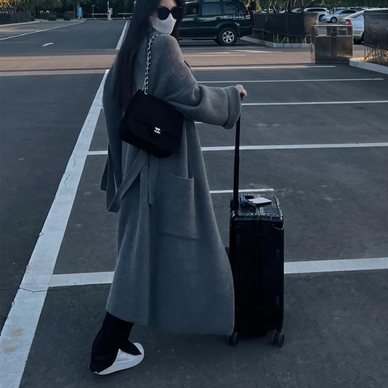 Loose knitted cardigan 39