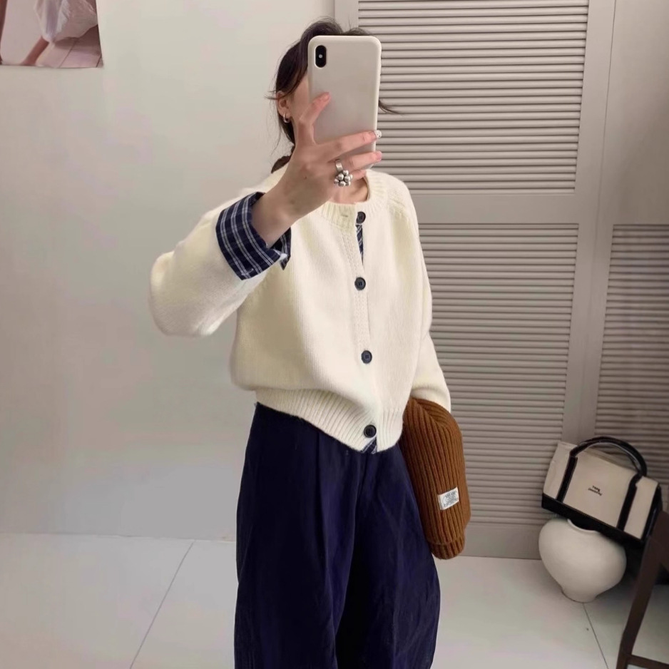 Wear a plaid sweater top 56 01