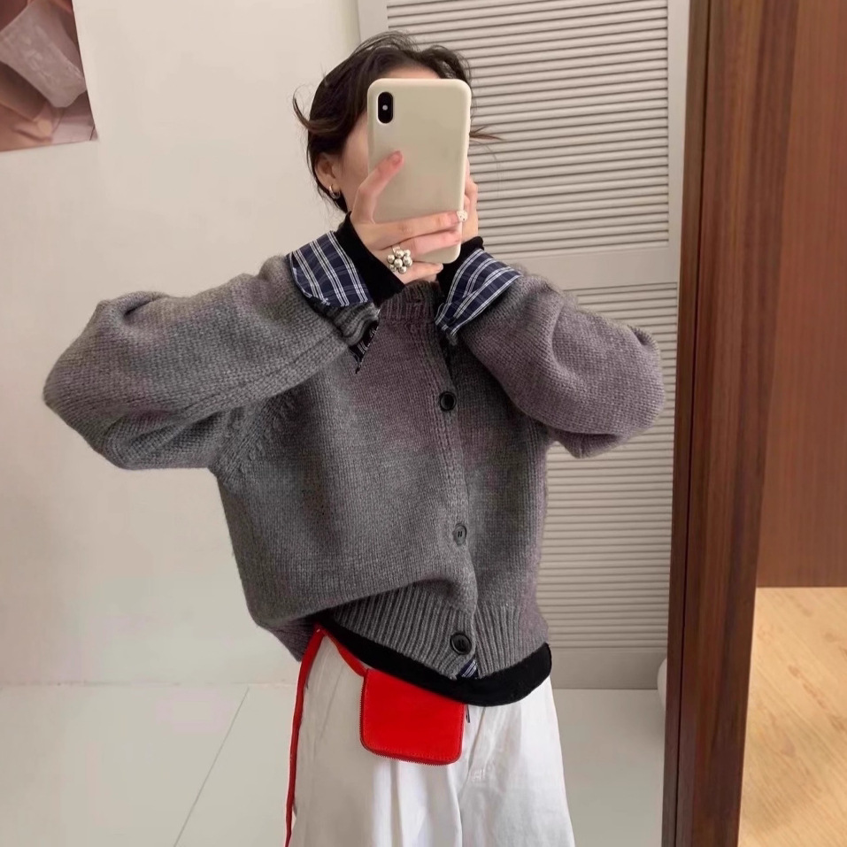 Wear a plaid sweater top 56 02